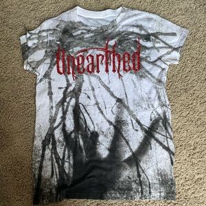 Large Tshirt from Howl-o-scream and the size is XL